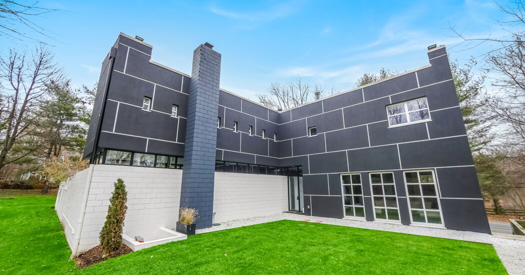 Modern and Colonial Homes on the Market